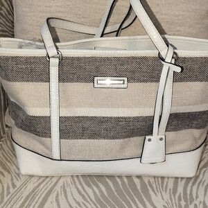 Dana Buckman Elegant Striped Tote Bag - Cream & Tan Trimmed In Vegan White Leath